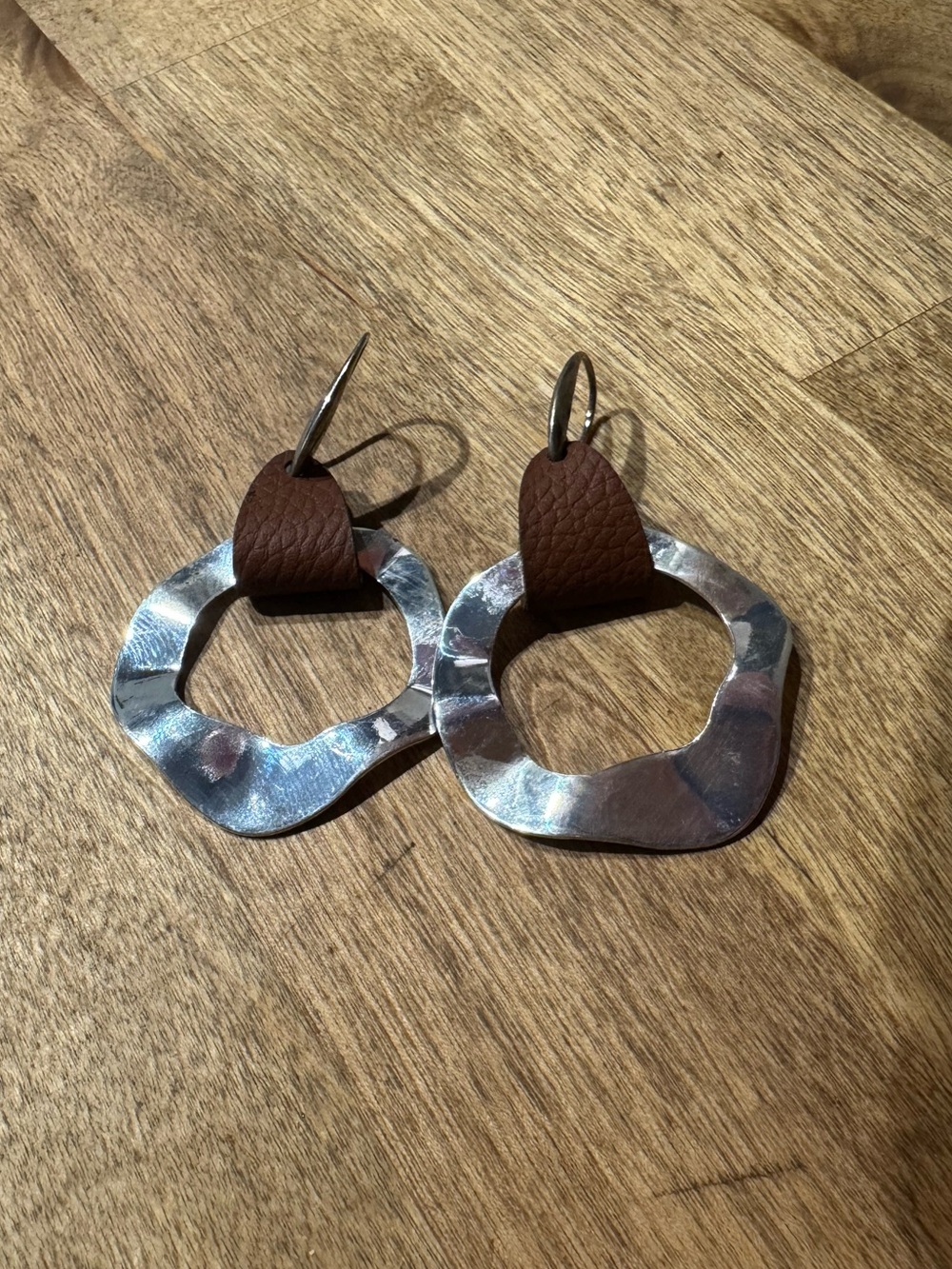 NWT Brown Leather & Silver Hammered Hoop Earrings
